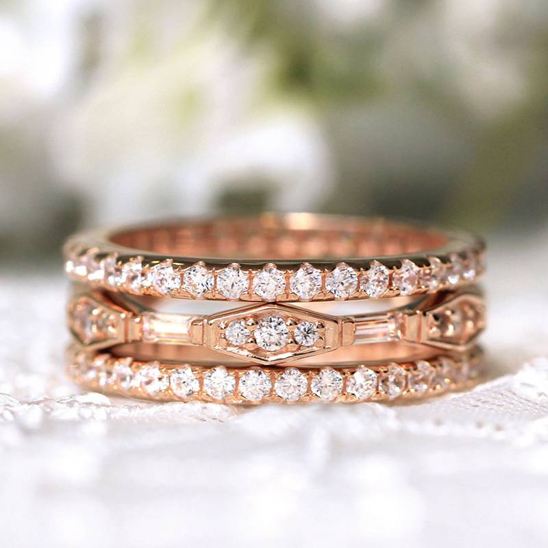 Ringset Im Baguetteschliff - Vintage Art Deco Eternity Stacks Baguette & Brilliant Cut Ring Band Set | 3116-3R von BesbelleJewels