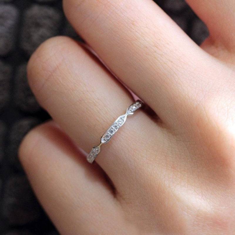 Voller Eternity Ring - Stapelbarer Brilliant Pave Stone Ehering Einzigartiger Art Deco Bandring Eleganter [Br3016] von BesbelleJewels