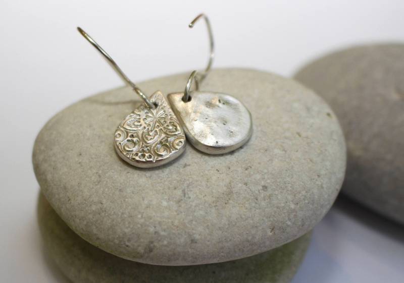 Silber Asche Ohrringe Tier Einäscherung Andenken Erinnerung Verlust Schmuck von BesidetheseaStudio