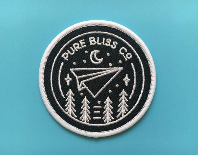 100 Maßgeschneiderte Firmen Gestickte Abzeichen, Stickerei Patches, Kleidung Patch, Stoff Namen Nähen Patches in Loser Schüttung, Für Hüte von BespokeLabels