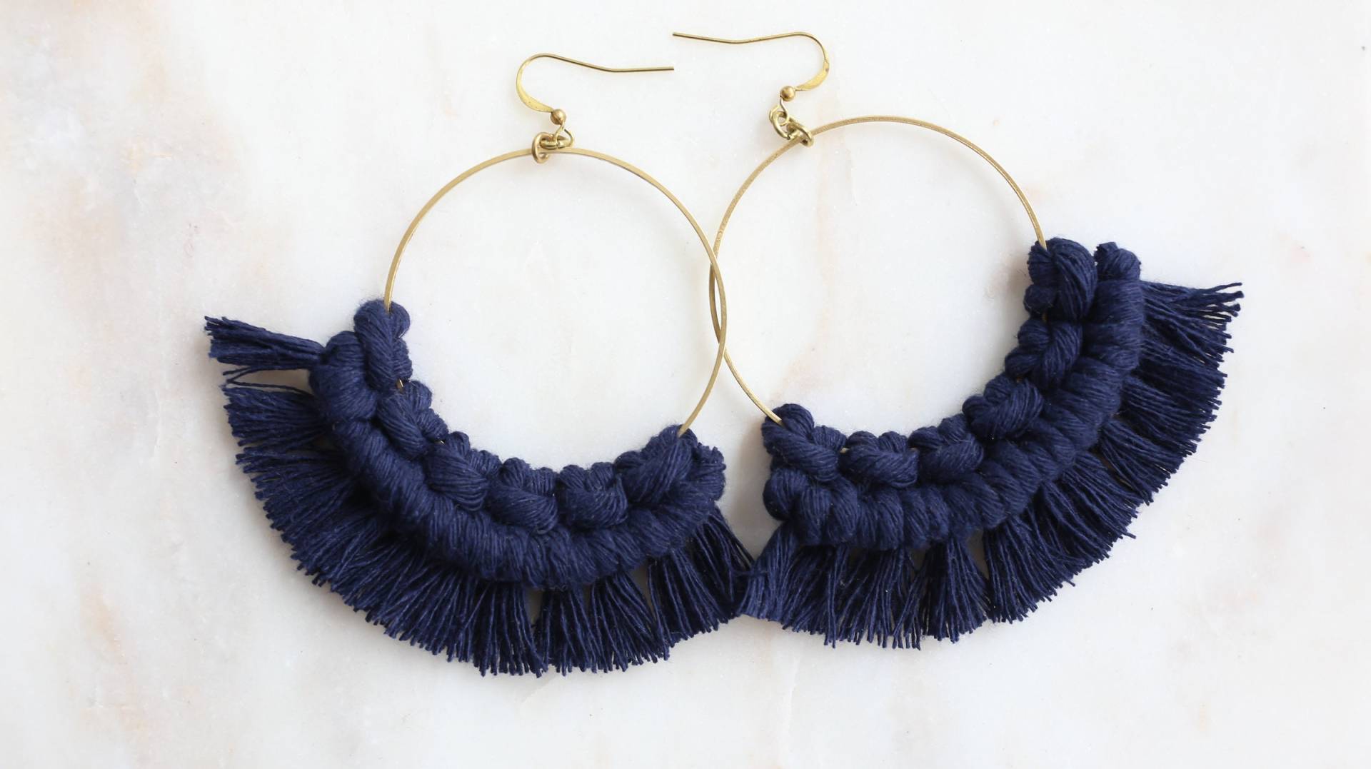 Makramee Fransen Gold Ohrringe || Groß| Makramee Fransen Gold Ohrringe || Groß| von BespokeMacrame