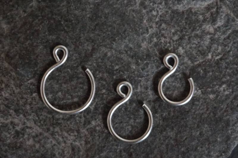 Fake Nasenring, Nasenbügel, Piercing, Ohrring, Körperschmuck, Silber Body Piercing Schmuck Fake Nasenring, Nasenbügel, Piercing, Ohrring, Körperschmuck, Silber Body Piercing Schmuck von BessiesBodyJewellery