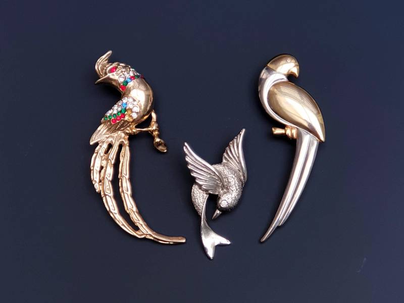 Drei Vintage Vogel Broschen. Gold Und Silber, Strasssteine. Signiertes Schmuck Konvolut von BestAntiqueBoutique