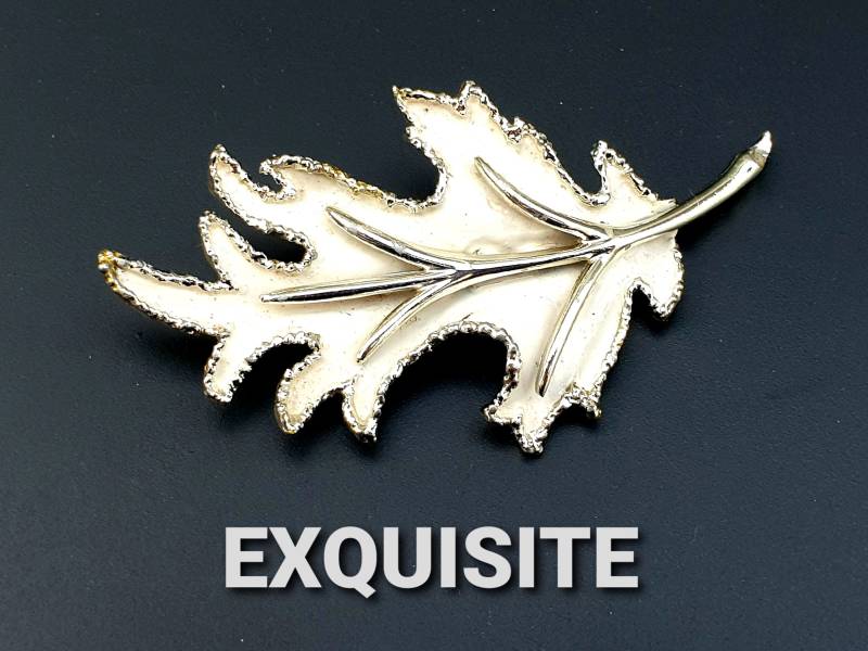 Exquisite Signierte 1950Er Jahre Vintage Große Weiße Emaille Blatt Brosche Pin. Handbemalt Mit Kaltemail von BestAntiqueBoutique