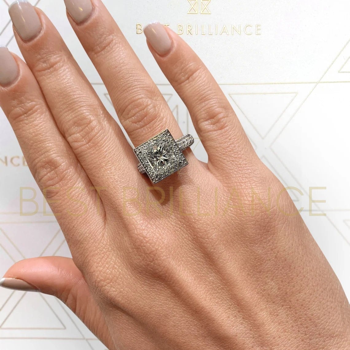 14K Weißgold Verlobungsring Stil Princess Halo Lab Grown Diamant 5 Karat Schöner Jubiläumsring - Freya Model von BestBrilliance