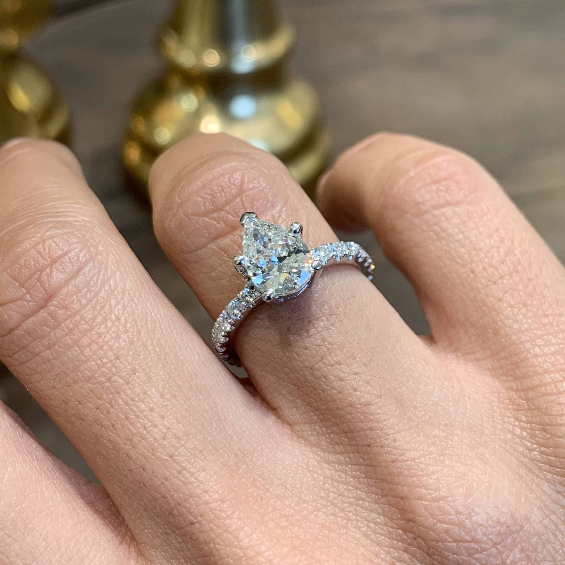 2 Karat Diamant-Verlobungsring Im Tropfenschliff, Igi-Zertifiziert, E Vs2, 14K Weißgold, Pave-stil, Lab-Grown-Diamant, Vorschlagsring Für Sie von BestBrilliance