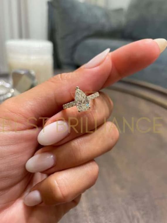 Luxus 2 Ct Birnenförmigen Diamant Verlobungsring Farbe G Vs2 Glänzende Handgemachte Echt Erstaunlich Jahrestag Ring Für Frau Zu Be 14K Weißgold Juwel von BestBrilliance