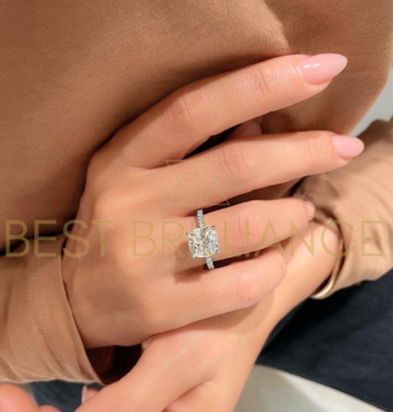 Superb Big 4 Ctw Kissen Moissanite Liebe Ihr Verlobungsring von BestBrilliance