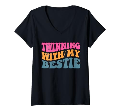 Damen Süße Freundschaft mit My Bestie Spirit Week Twin Girls T-Shirt mit V-Ausschnitt Damen Süße Freundschaft mit My Bestie Spirit Week Twin Girls T-Shirt mit V-Ausschnitt von BestFriend Matching Cute Twin Day BFF Graphics