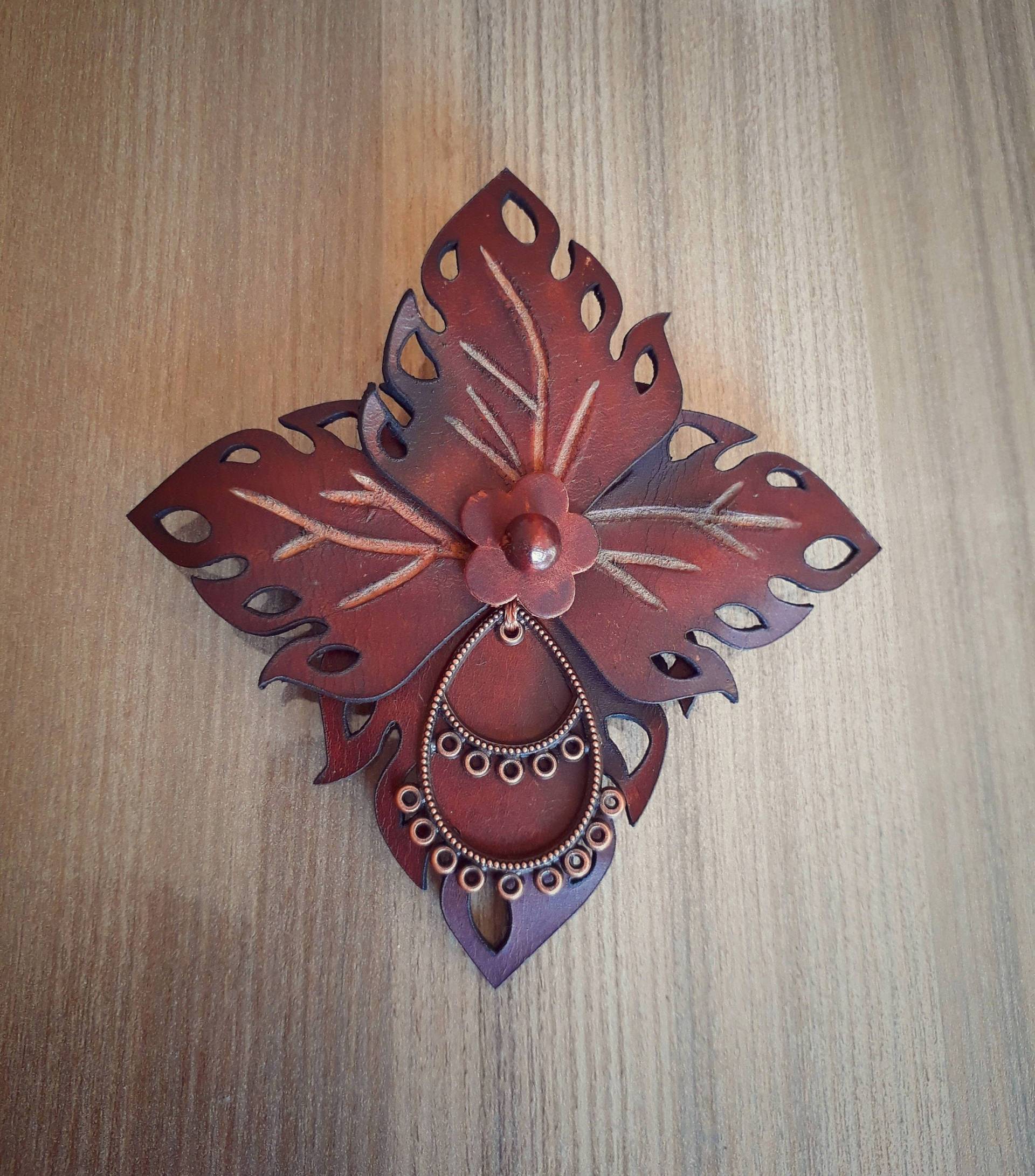 Geschenke Für Frauen Schöne Einzigartige Leder Brosche Atemberaubendes Geschenk Sie Mama Weihnachtsgeschenk Freundin Geschenke Für Frauen Schöne Einzigartige Leder Brosche Atemberaubendes Geschenk Sie Mama Weihnachtsgeschenk Freundin von BestLeatherGifts
