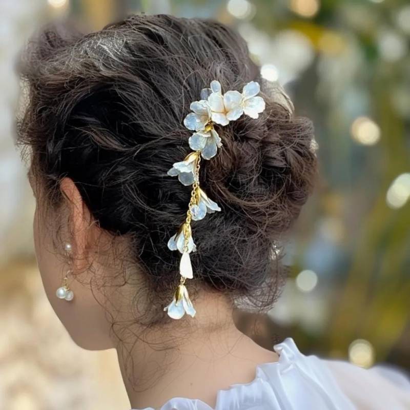 Handgemachter Tsumami Kanzashi Haarstab Harz Weisse Blumen, Swarovski Kristalle Handgemachter Tsumami Kanzashi Haarstab Harz Weisse Blumen, Swarovski Kristalle von BestPeopleCa