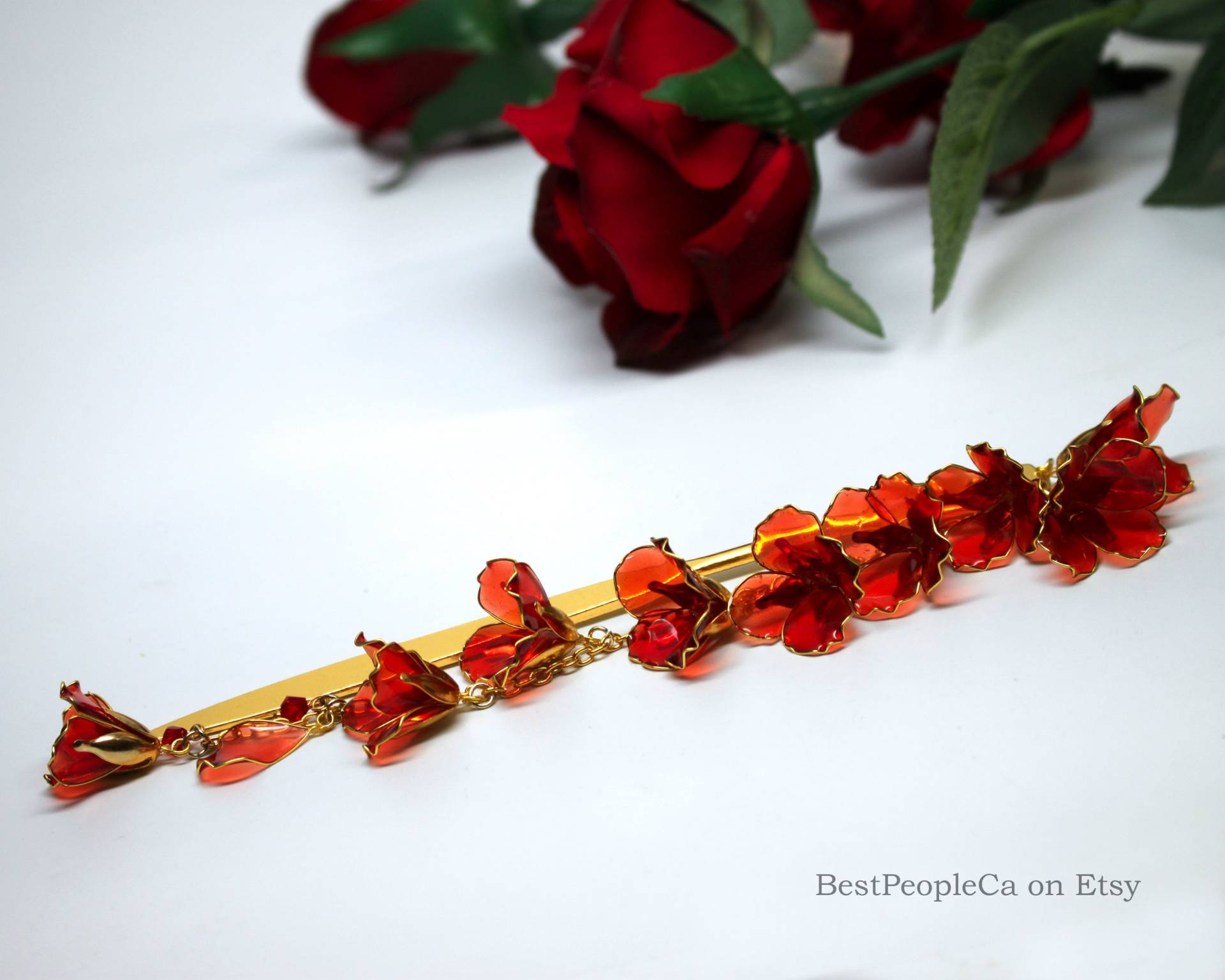 Roter Harz Blumen-Haarstab Gold Kanzashi Haarnadel Roter Harz Blumen-Haarstab Gold Kanzashi Haarnadel von BestPeopleCa