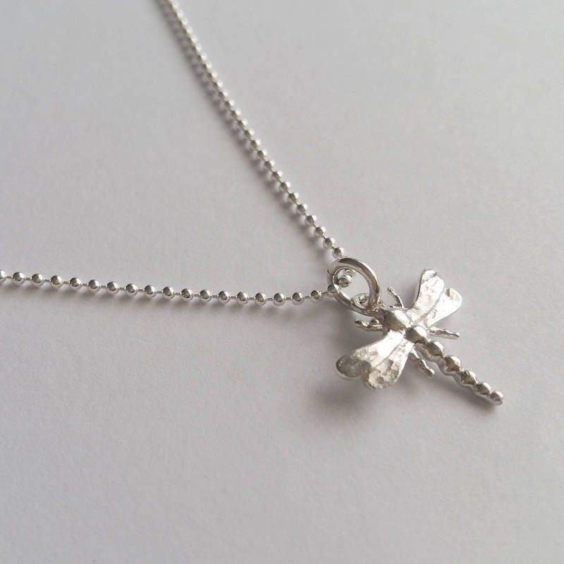Kleine Libellen Halskette Libelulita - Anhänger Silber Schmuck Glücksbringer Amulett Geschenk Für Sie von BestSpanishShop
