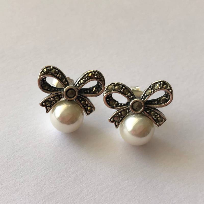 Perlen Ohrringe Lazo Con Perla - Sterling Silber Mit Markasit Und Faux Perle Ohrstecker Schmuck- Band von BestSpanishShop