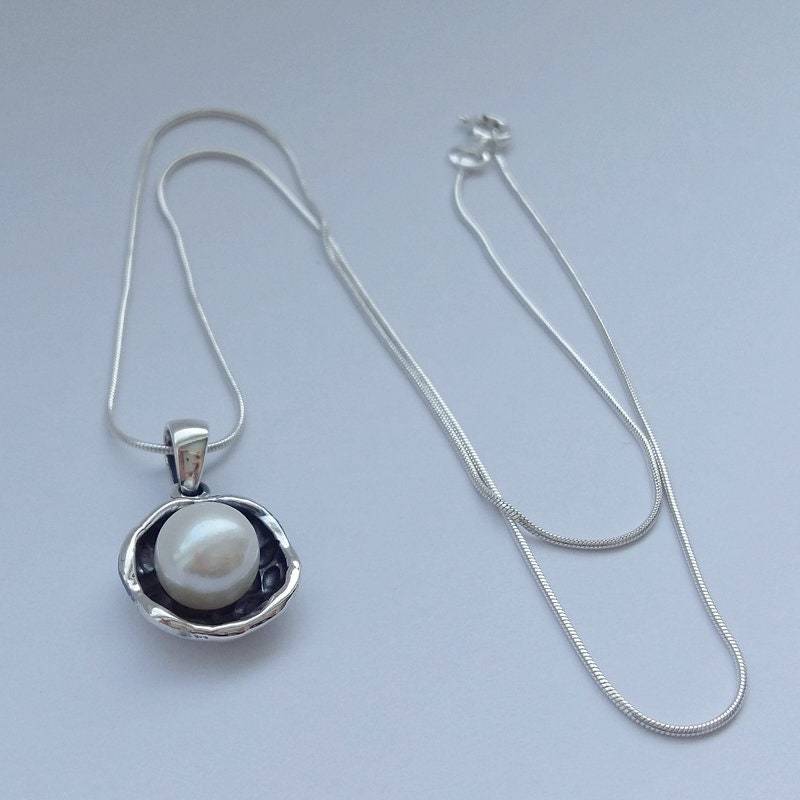 Perlenkette La Perla - Perlenanhänger Perlenschmuck Sterling Silber Anhänger Echte Naturperlenanhänger Geschenkidee Perlenkette La Perla - Perlenanhänger Perlenschmuck Sterling Silber Anhänger Echte Naturperlenanhänger Geschenkidee von BestSpanishShop