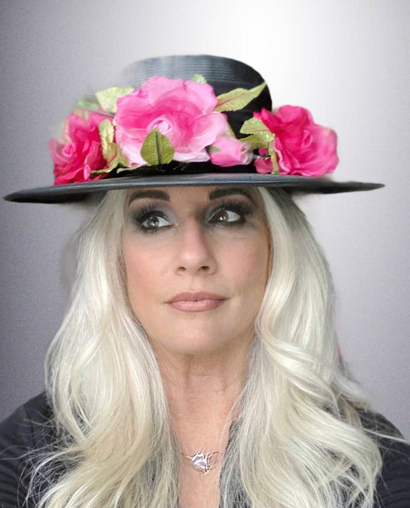 Vintage 1960Er "Louis' Original Schwarzer Stroh Damen Hut Mit Blumen Rosen Gartenparty von BestVintageEver