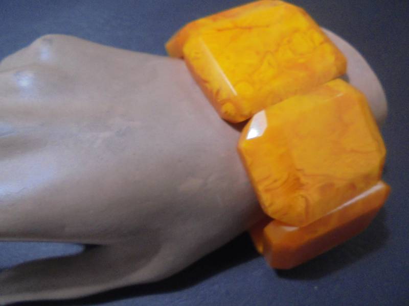 Gliederarmband Gelb Orange Marmoriert 80Er Kunststoff Dehnbar von BesteKinderstube