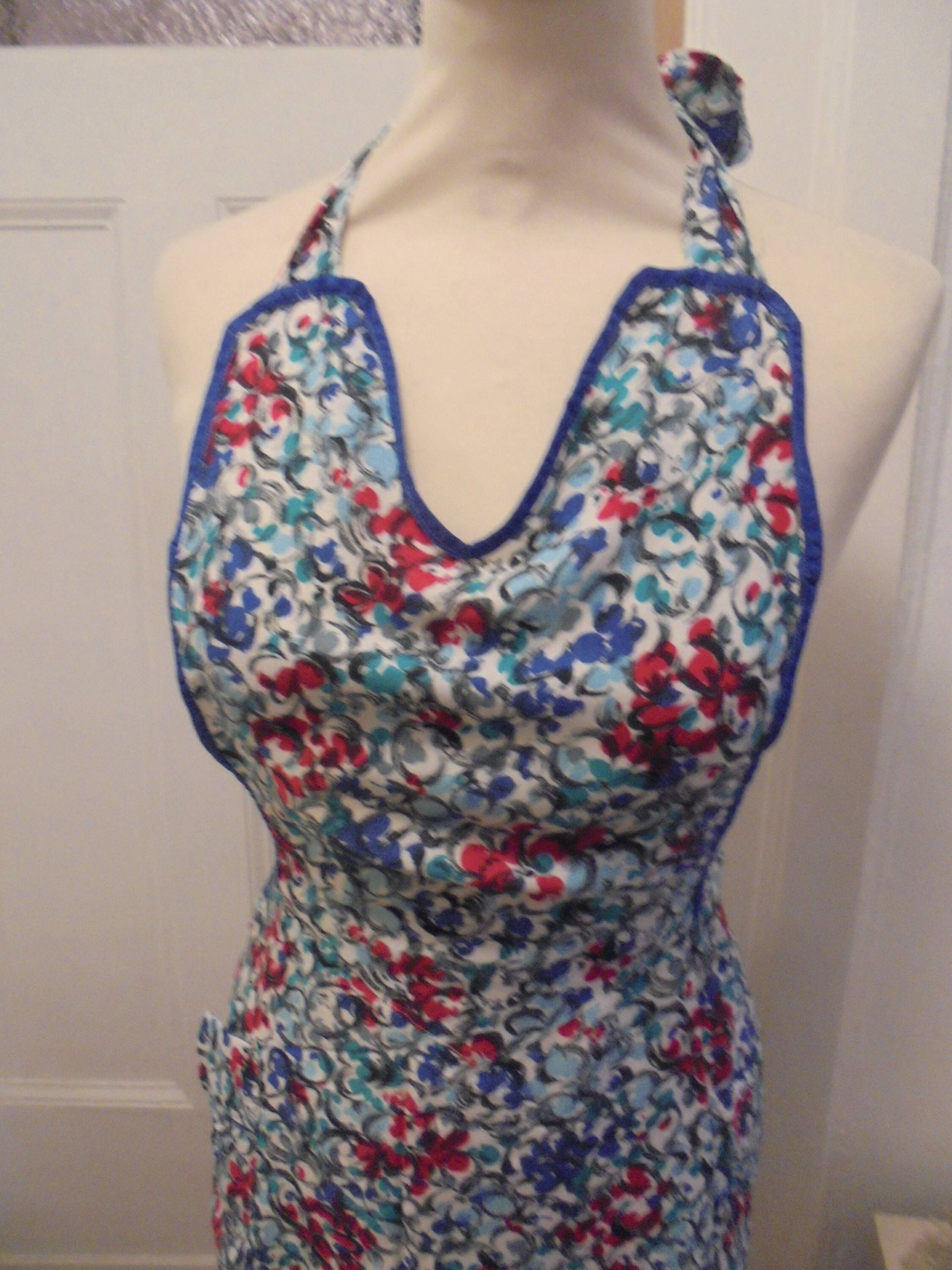 Schöne Gemusterte Vintage Schürze 30Er 40Er Blau Rot Geblümt Schöne Gemusterte Vintage Schürze 30Er 40Er Blau Rot Geblümt von BesteKinderstube
