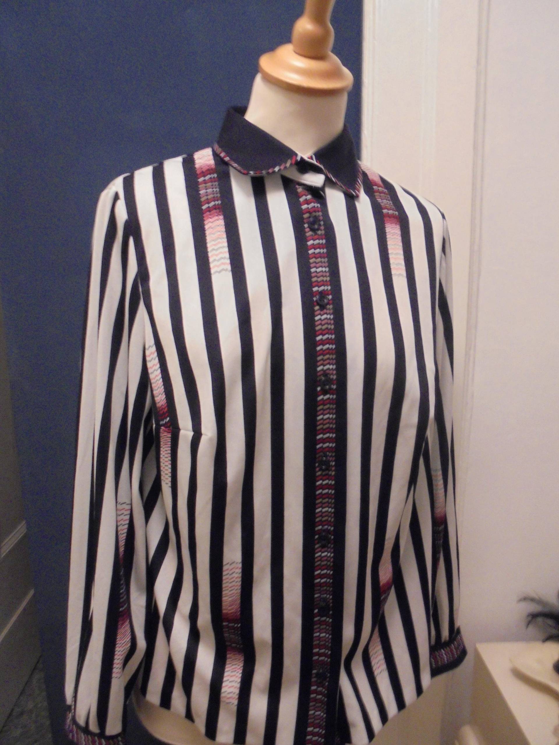 Schräge 70Er Bluse Streifen Muster Vintage Damen 38 von BesteKinderstube