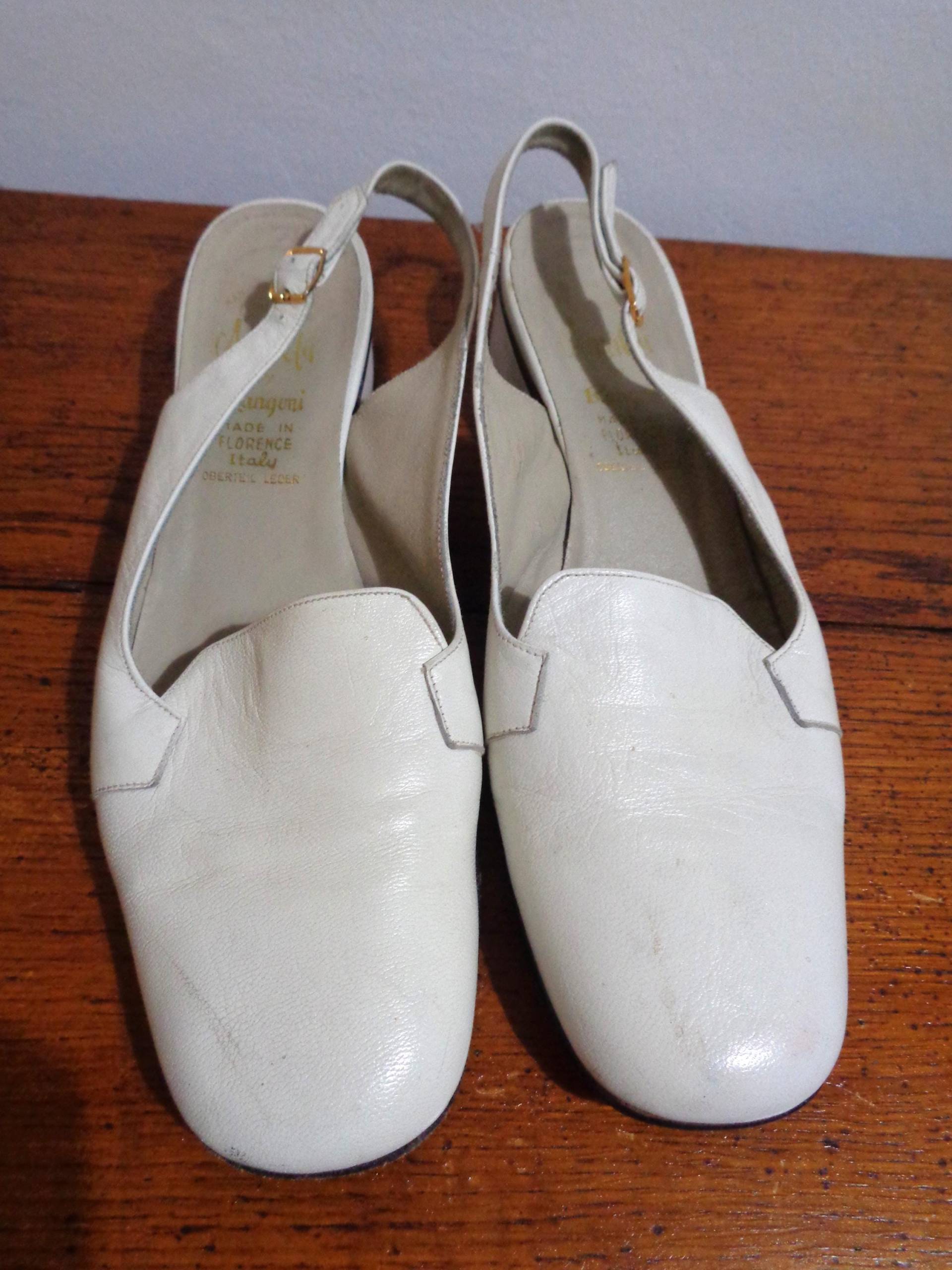 Weiße Sling Pumps 60Er Italien Leder 39/39, 5 Weiße Sling Pumps 60Er Italien Leder 39/39, 5 von BesteKinderstube