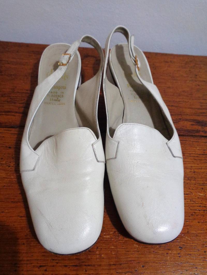 Weiße Sling Pumps 60Er Italien Leder 39/39, 5 Weiße Sling Pumps 60Er Italien Leder 39/39, 5 von BesteKinderstube
