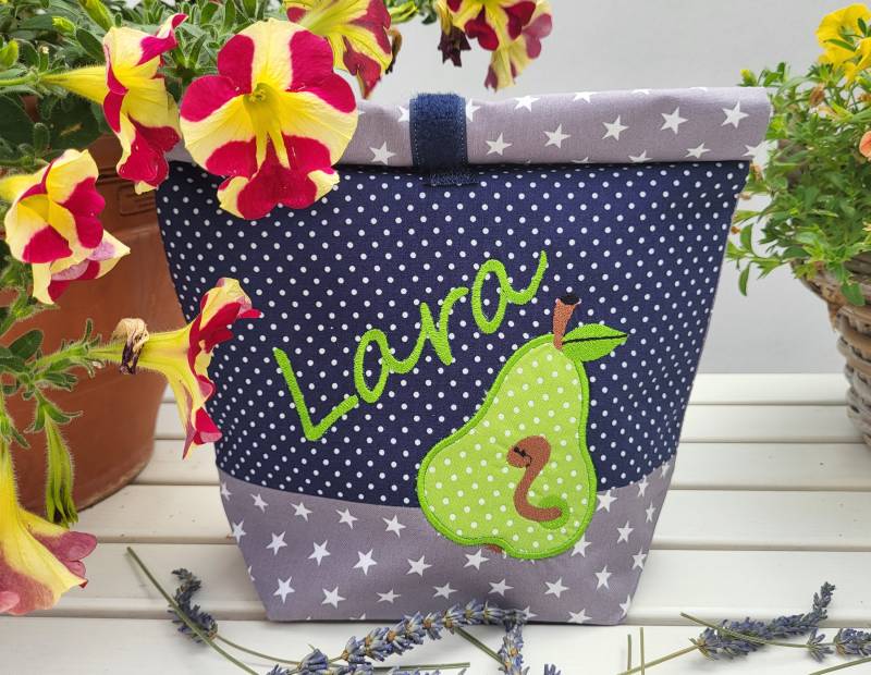 Bestickte Lunchbag Birne + Name //Marine - Grau// Lunchbox, Picknicktasche Frühstücksbeutel Brotbeutel Tasche 20 Schriften Geschenk von Bestickend