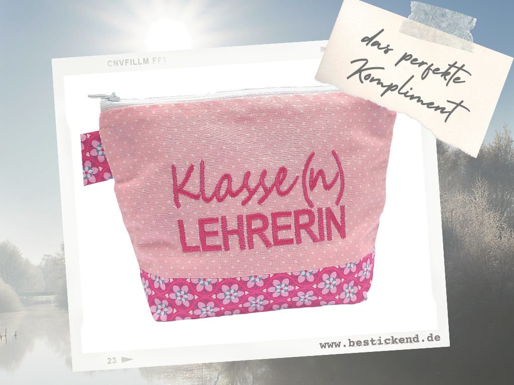 Bestickte Tasche Klasse(NLehrerin //Rosa - Pink// Kosmetiktasche Kulturtasche Schminktasche Makeup-Bag Statement Kompliment Geschenk | 32 Bestickte Tasche Klasse(NLehrerin //Rosa - Pink// Kosmetiktasche Kulturtasche Schminktasche Makeup-Bag Statement Kompliment Geschenk | 32 von Bestickend