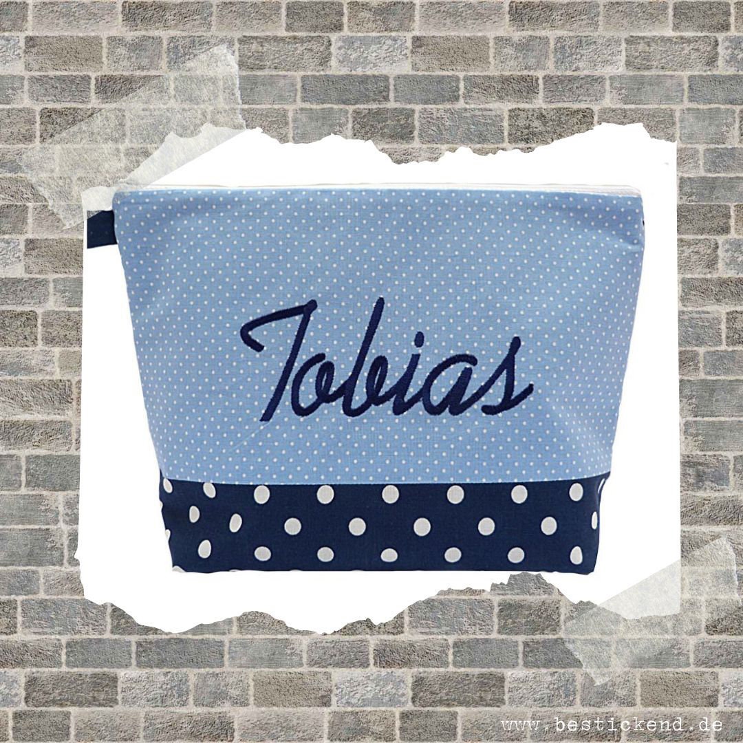 Bestickte Tasche Name //Hellblau - Marine// Wickeltasche Kulturbeutel Windeltasche Kulturtasche Waschtasche 20 Schriftarten Kosmetiktasche von Bestickend