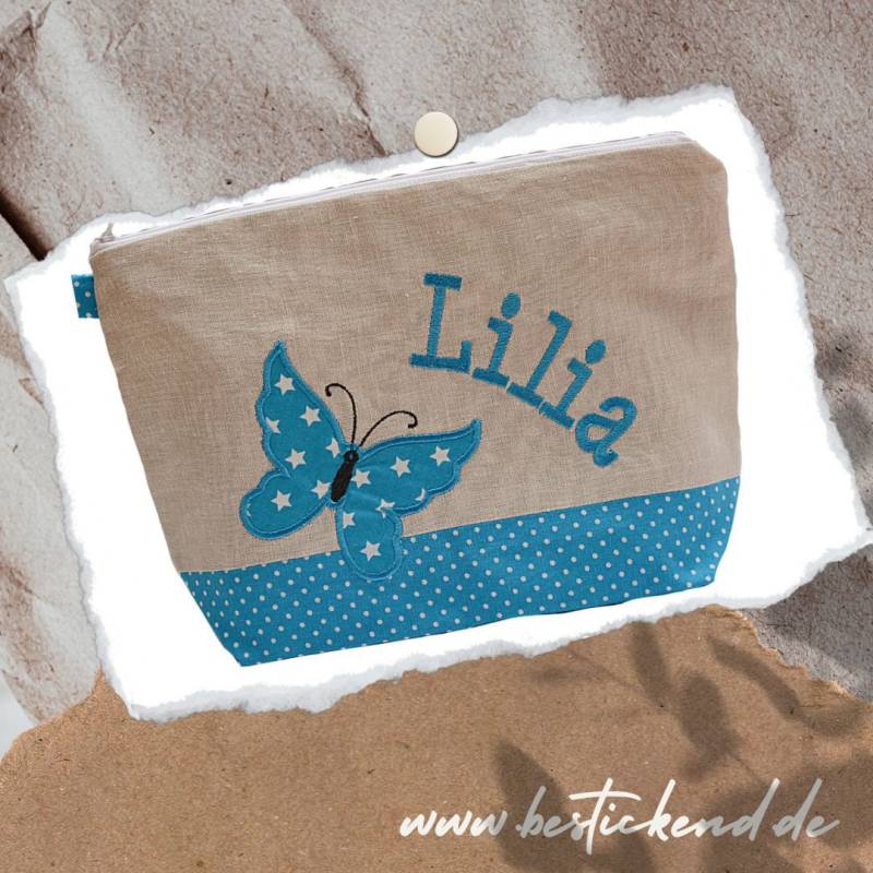 Bestickte Tasche Schmetterling + Name Türkis - Natur Wickeltasche Kulturbeutel Windeltasche Kulturtasche Waschtasche 20 Schriften Kosmetik von Bestickend