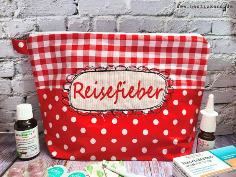 Reiseapotheke Button //Rot// Wunschtext von Bestickend