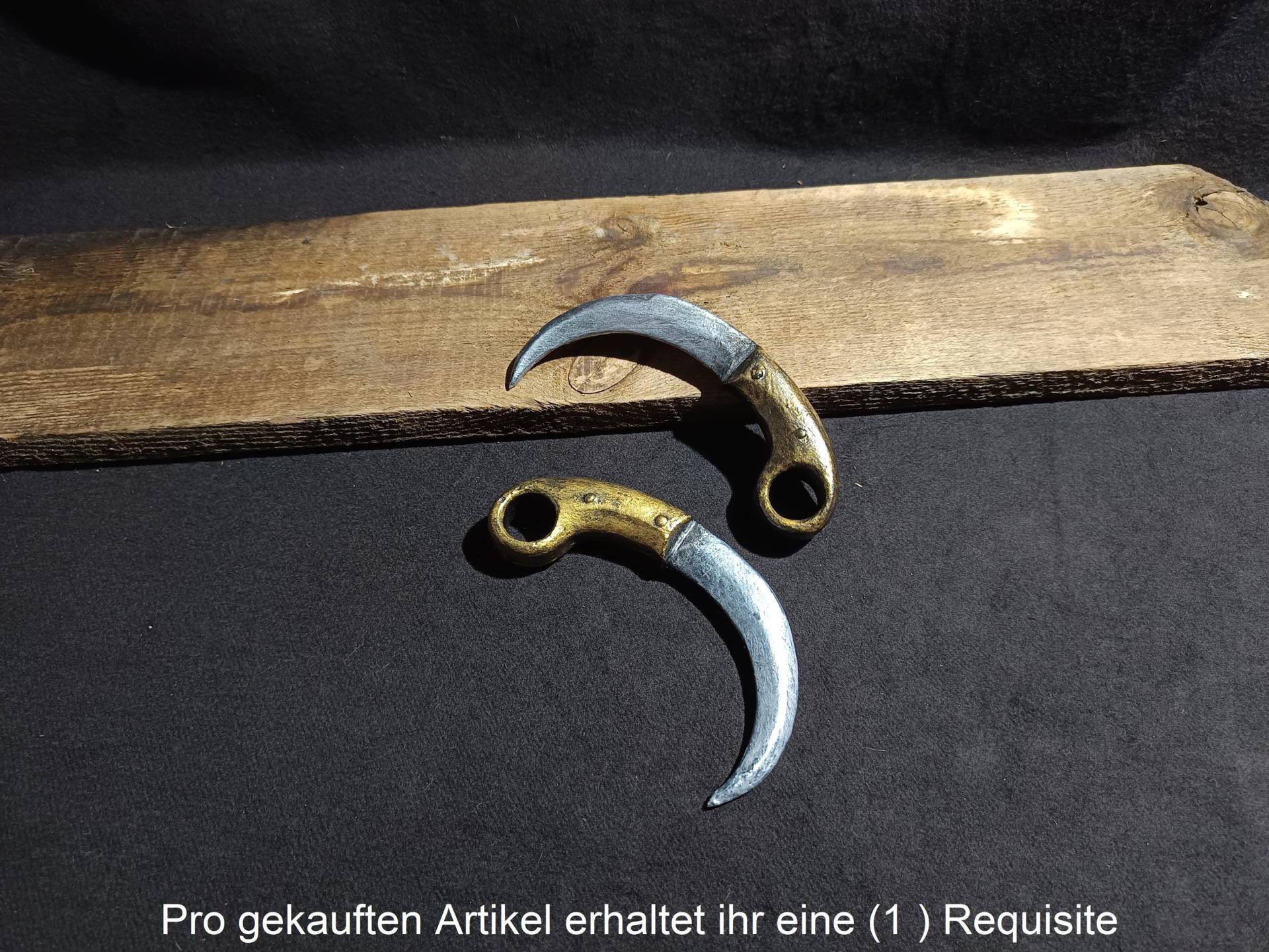 Larp Polsterwaffe Requisite - Karambit | Messing Optik Larp Polsterwaffe Requisite - Karambit | Messing Optik von BestinSlotLARP
