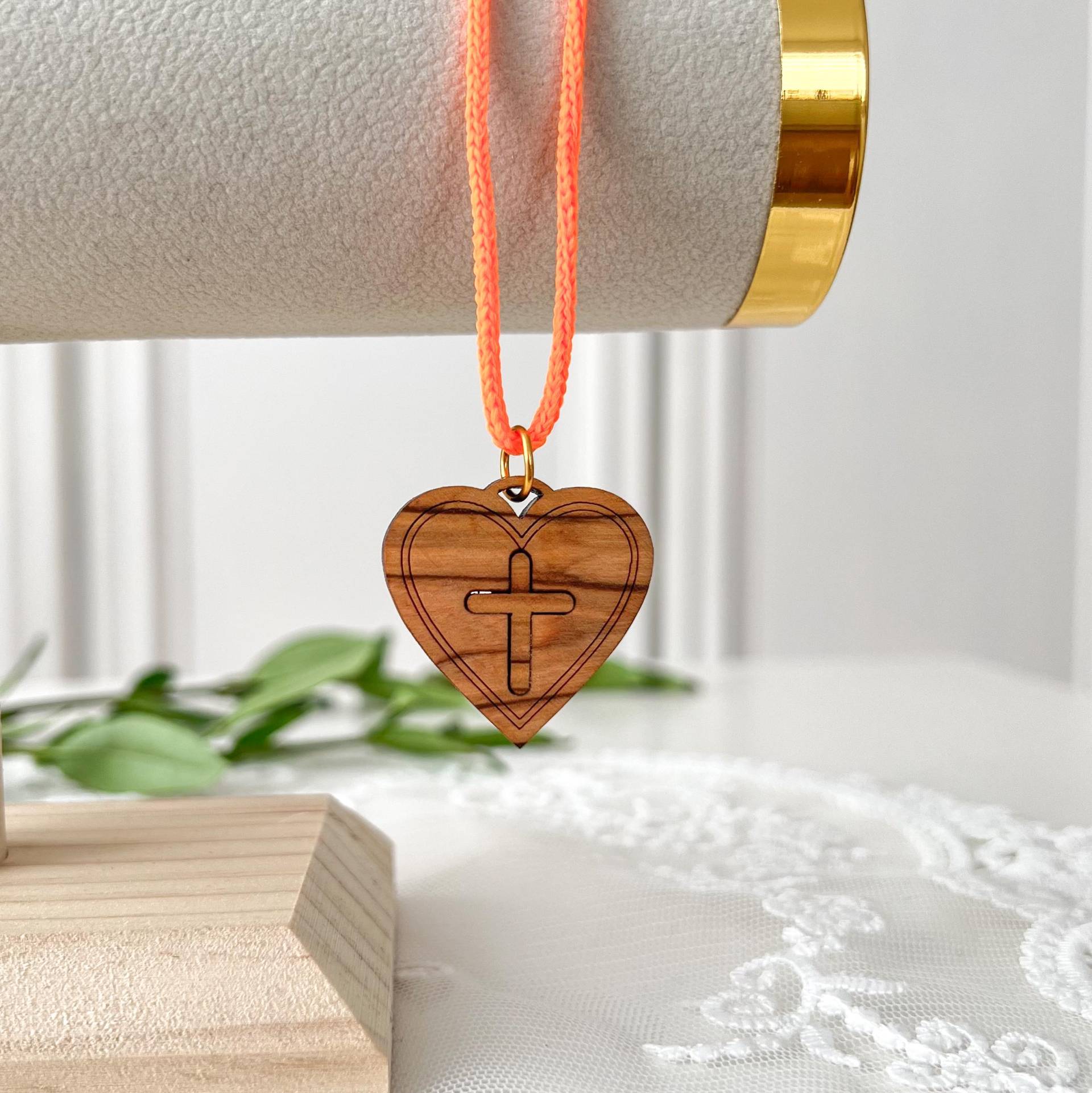 Herz-Anhänger Aus Olivenholz Mit Kreuz von BethlehemCraftsCity