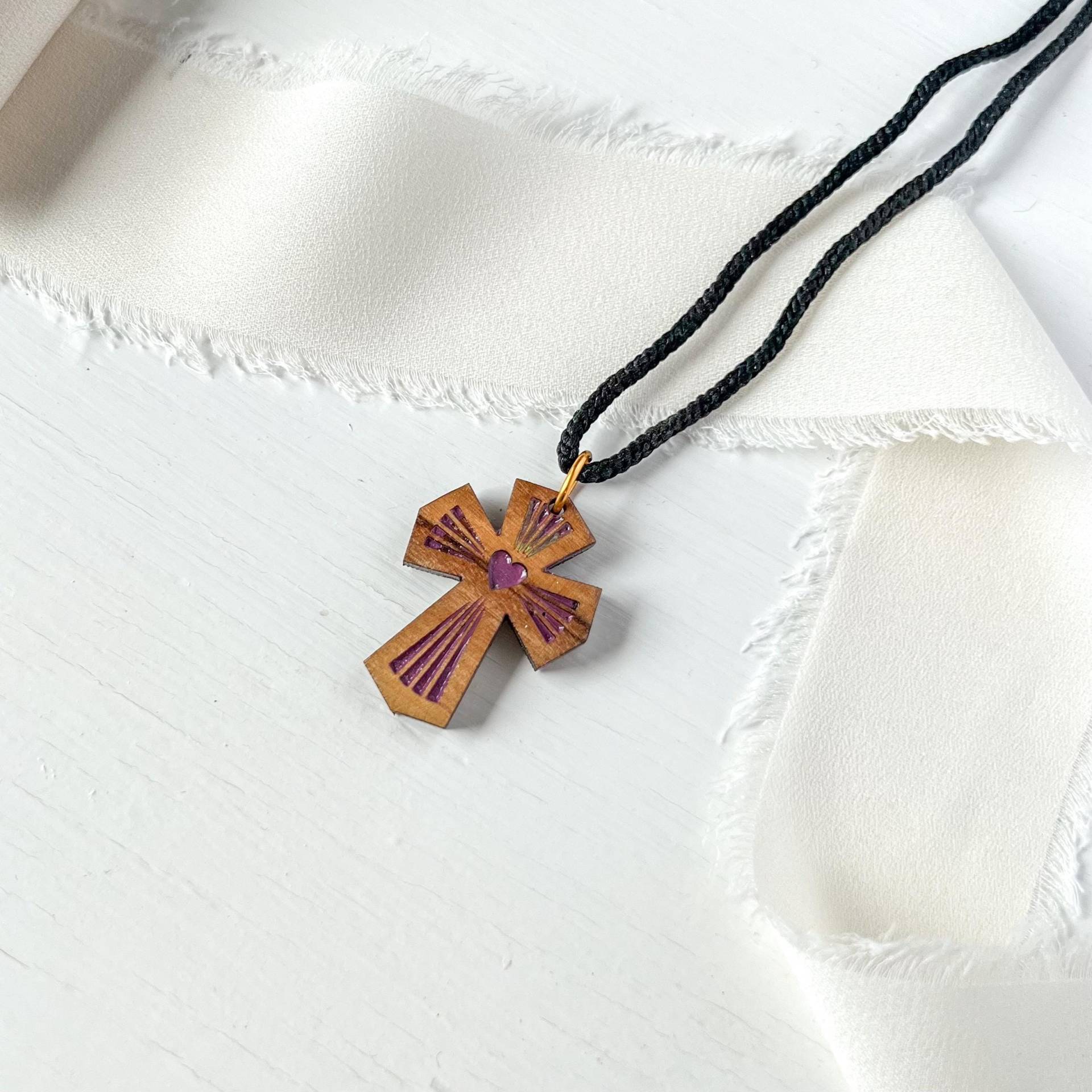 Kreuzanhänger - Kreuz Aus Olivenholz von BethlehemCraftsCity