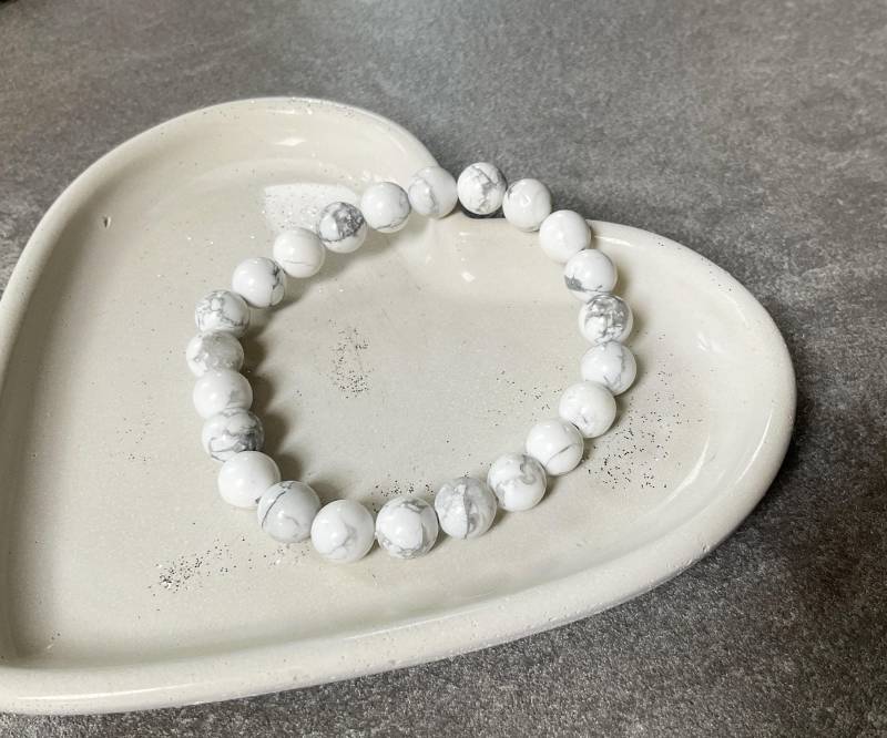 Perlenarmband, Howliteperlen, Stretch, Dehnbar, Weiß von BetonStuecke