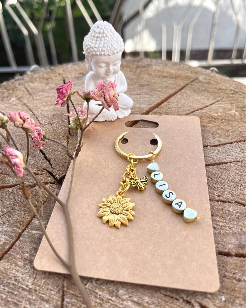 Schlüsselanhänger Mit Sonnenblume & Biene | Personalisierbar Geschenk Bedeutung Anhänger Name Oder Mantra Handmade von BetonundSeele