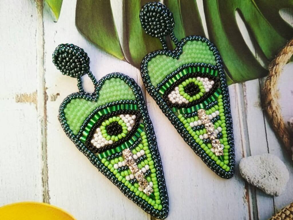 Handgefertigte Grüne Evil Eye Herz Ohrringe Schützender Perlenschmuck Handgefertigte Grüne Evil Eye Herz Ohrringe Schützender Perlenschmuck von BetterMonday