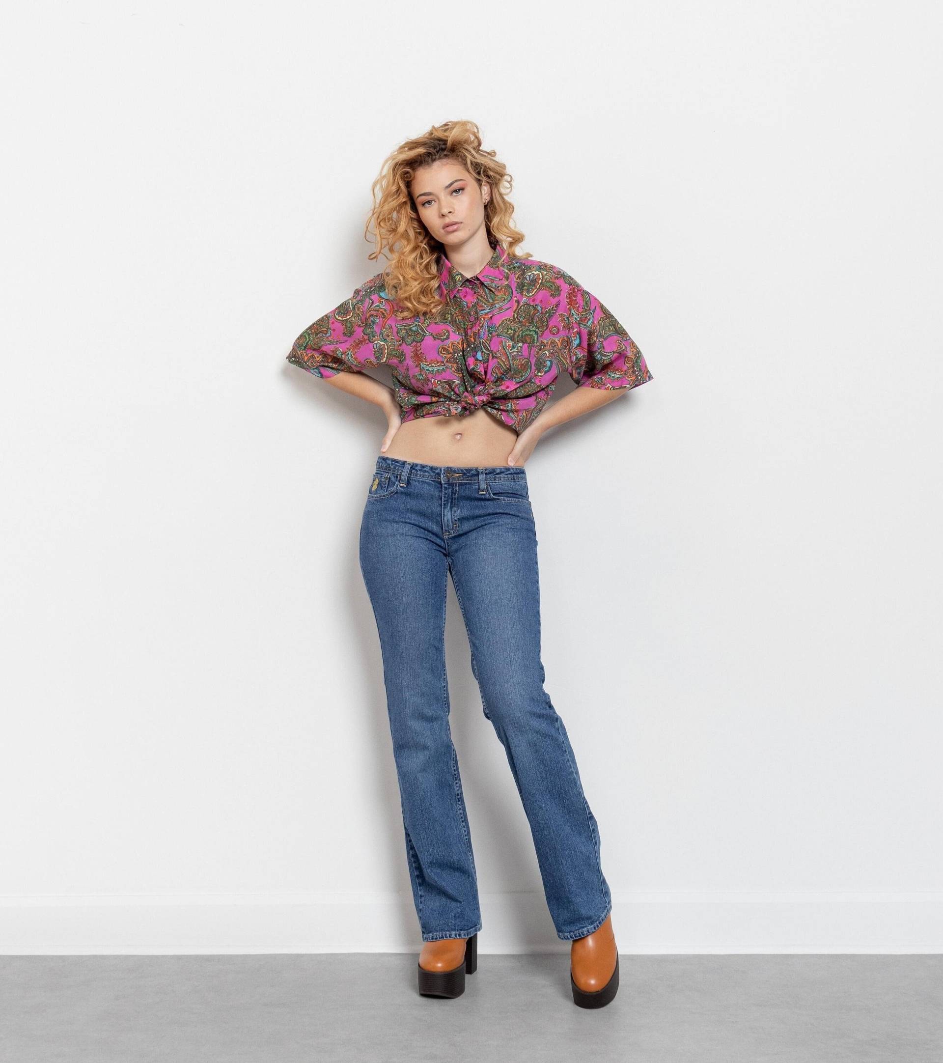 Low Rise Y2K Wide Leg Vintage Roca Wear Faded Jeans Denim Frauen/38 39 Inch Hüfte Größe 6 7 Low Rise Y2K Wide Leg Vintage Roca Wear Faded Jeans Denim Frauen/38 39 Inch Hüfte Größe 6 7 von BetterStayTogether