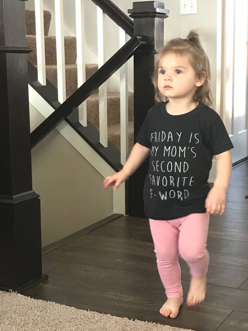 Freitag Ist Meine Mütter Zweite Lieblings F Wort T Shirt Lustige Kinder T-Shirt Oben Niedliche Grafik Jungen Mädchen Kleinkind Säugling Kleidung von BetterThanRealLife