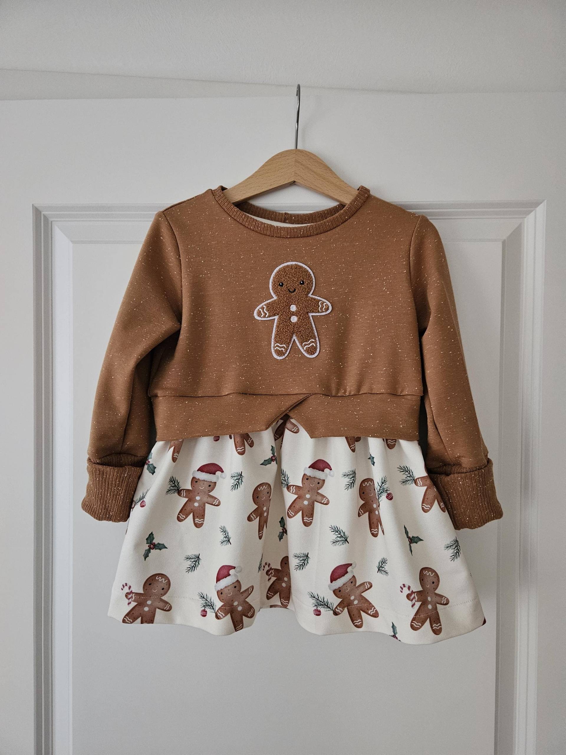 Girlysweater Pullover Mit Schößchen Weihnachten Winter Lebkuchenmann Gr. 74 -116 von BettisHerzstuecke