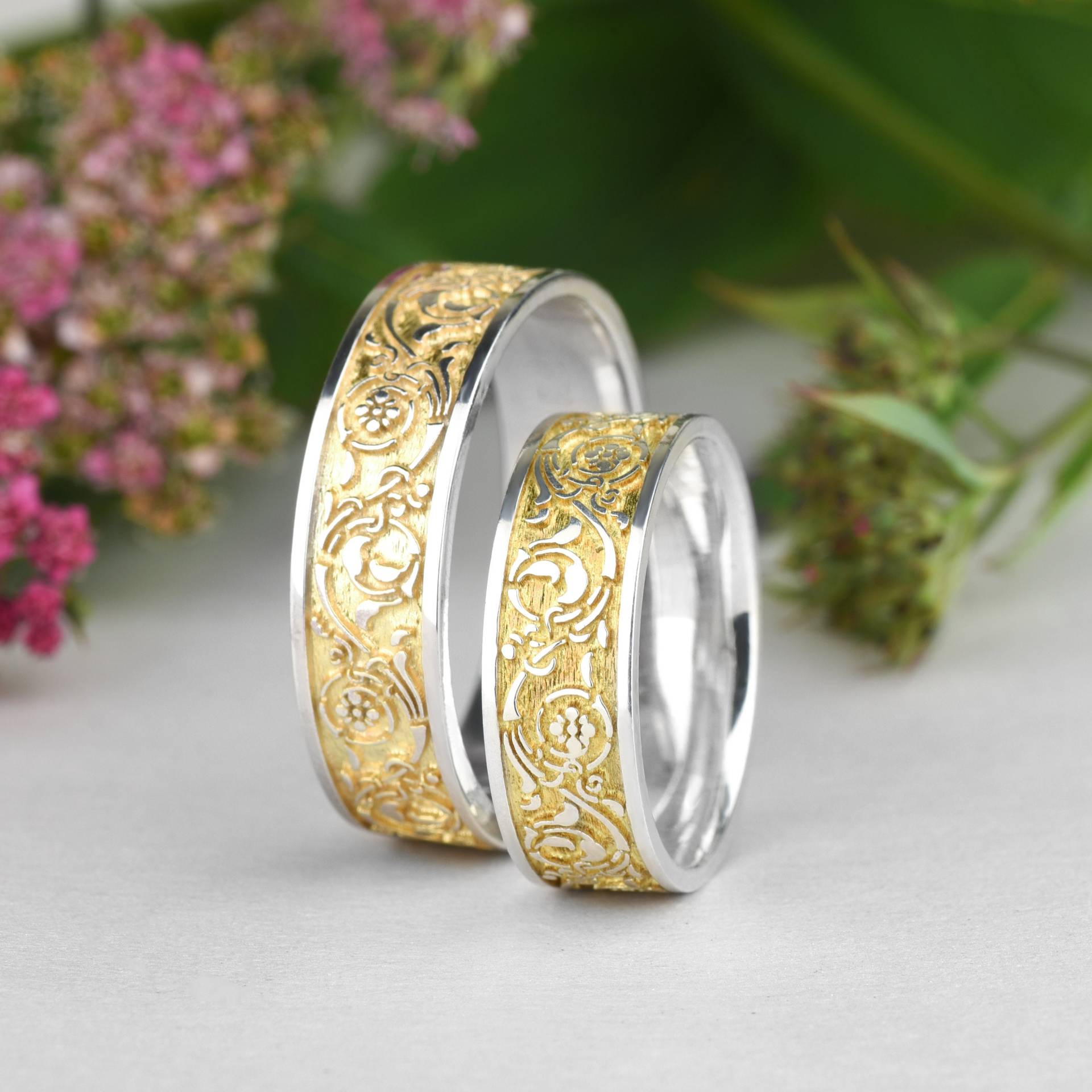 14K Weiß Und Gelbgold Brautring Set, His & Hers Eheringe, Floral Boho Ring von BettyJewelryEmotions