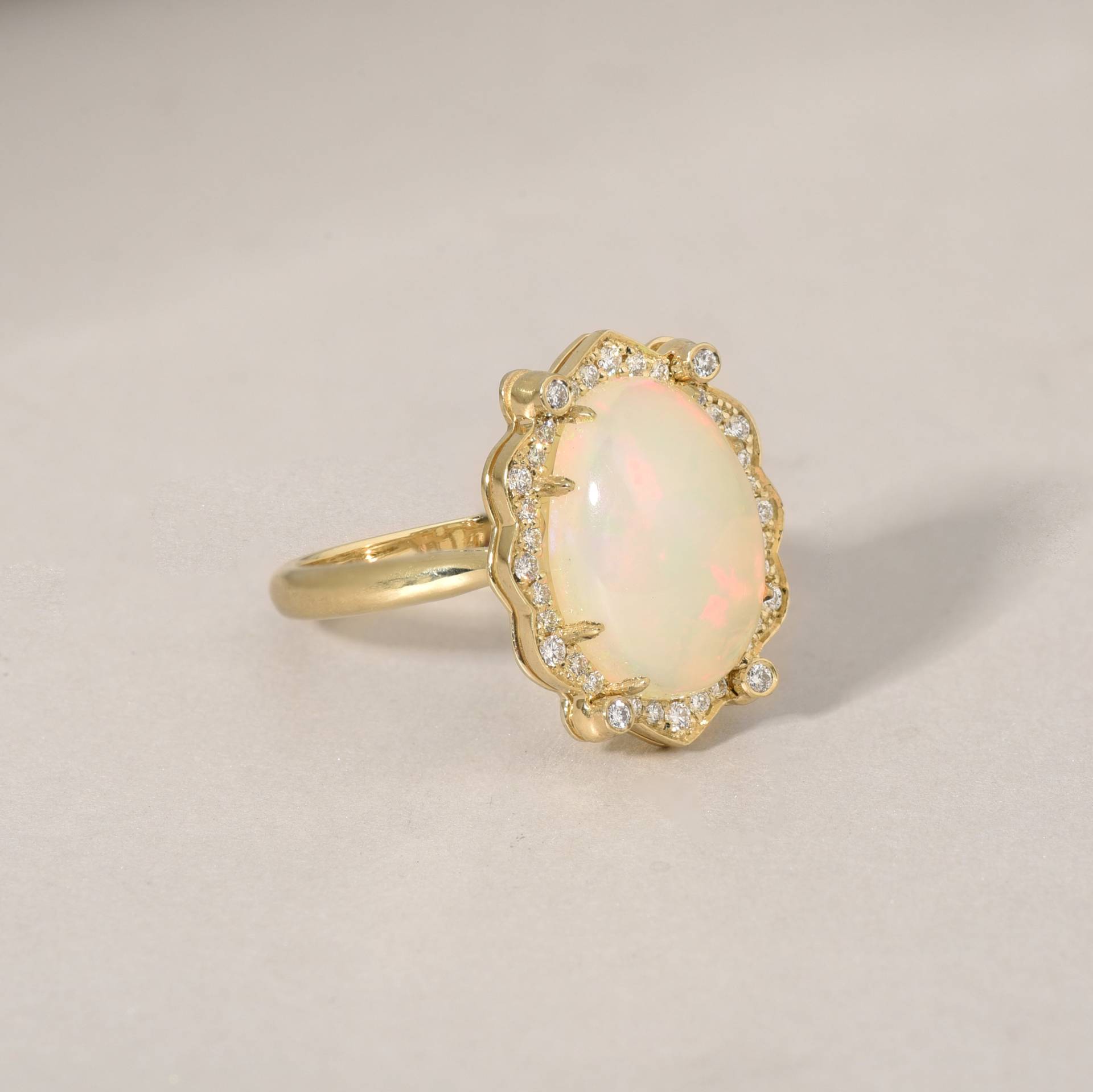 Opal Diamant Verlobungsring, Gravierter Opalringe Für Frauen von BettyJewelryEmotions