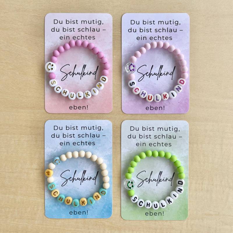 Endlich Schulkind - Armband Zur Einschulung Mit Karte Oder Magnet Aus Holz Geschenk Personalisierbar Name Endlich Schulkind - Armband Zur Einschulung Mit Karte Oder Magnet Aus Holz Geschenk Personalisierbar Name von BettysCraftsDE