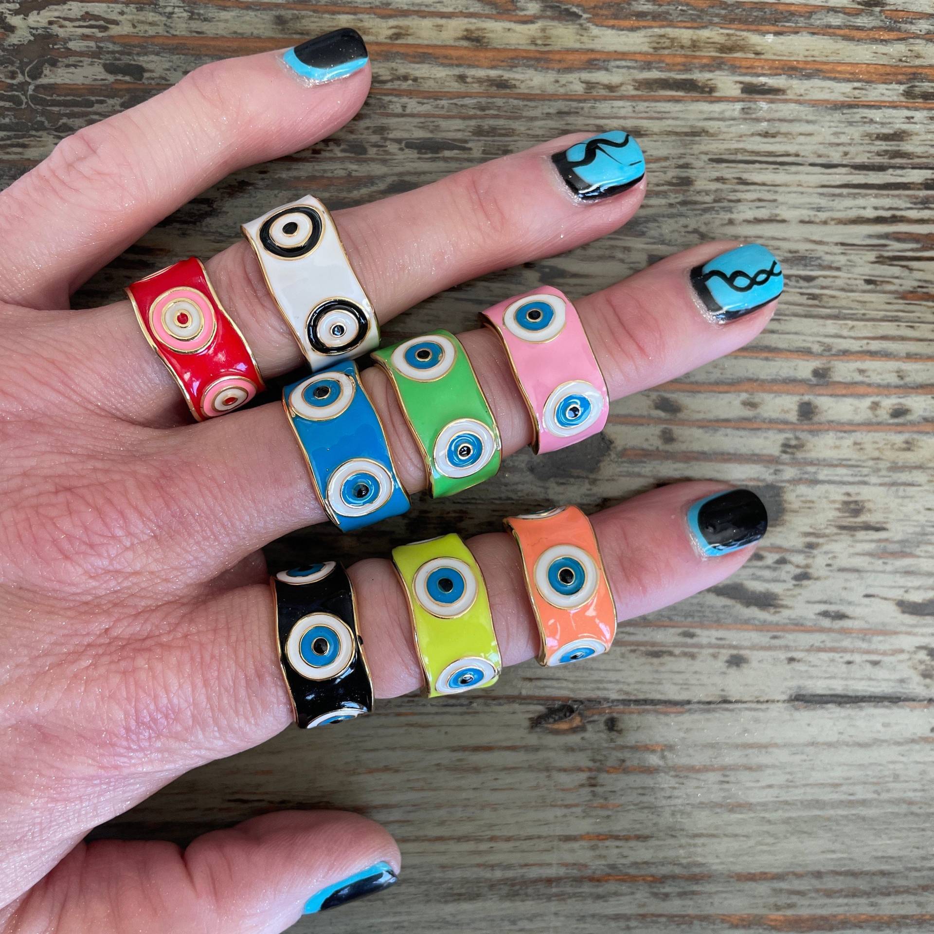 Evil Eye Chunky Band Emaille Ring Mit Einstellbarer Größe in Rot, Schwarz Und Weiß Dicke Passt Für Alle Trending Eyes Off Ringe Bunt Evil Eye Chunky Band Emaille Ring Mit Einstellbarer Größe in Rot, Schwarz Und Weiß Dicke Passt Für Alle Trending Eyes Off Ringe Bunt von BettysGlassBeads