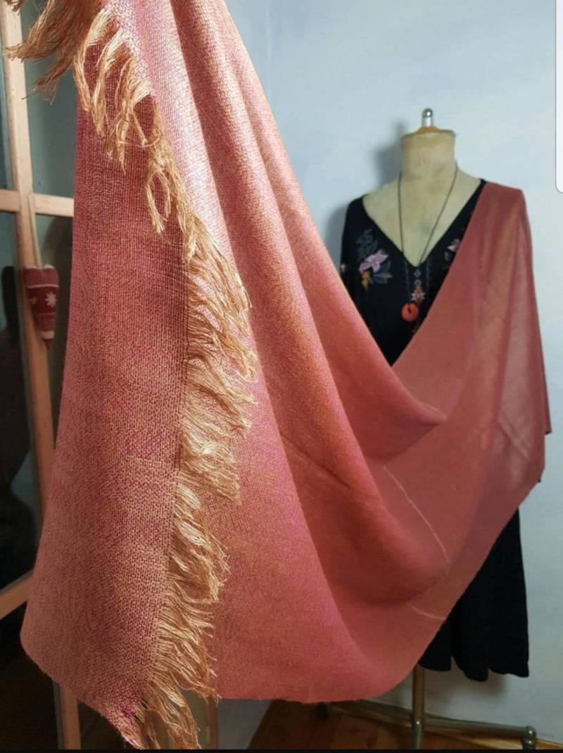 Handgewebte Seiden-Pashmina Terrakotta Fransen Schal 165 X 55 cm Seidenschal Mit Webmuster Neu Luxus Stola Aus Seide Handgewebte Seiden-Pashmina Terrakotta Fransen Schal 165 X 55 cm Seidenschal Mit Webmuster Neu Luxus Stola Aus Seide von BettysVintageHouse