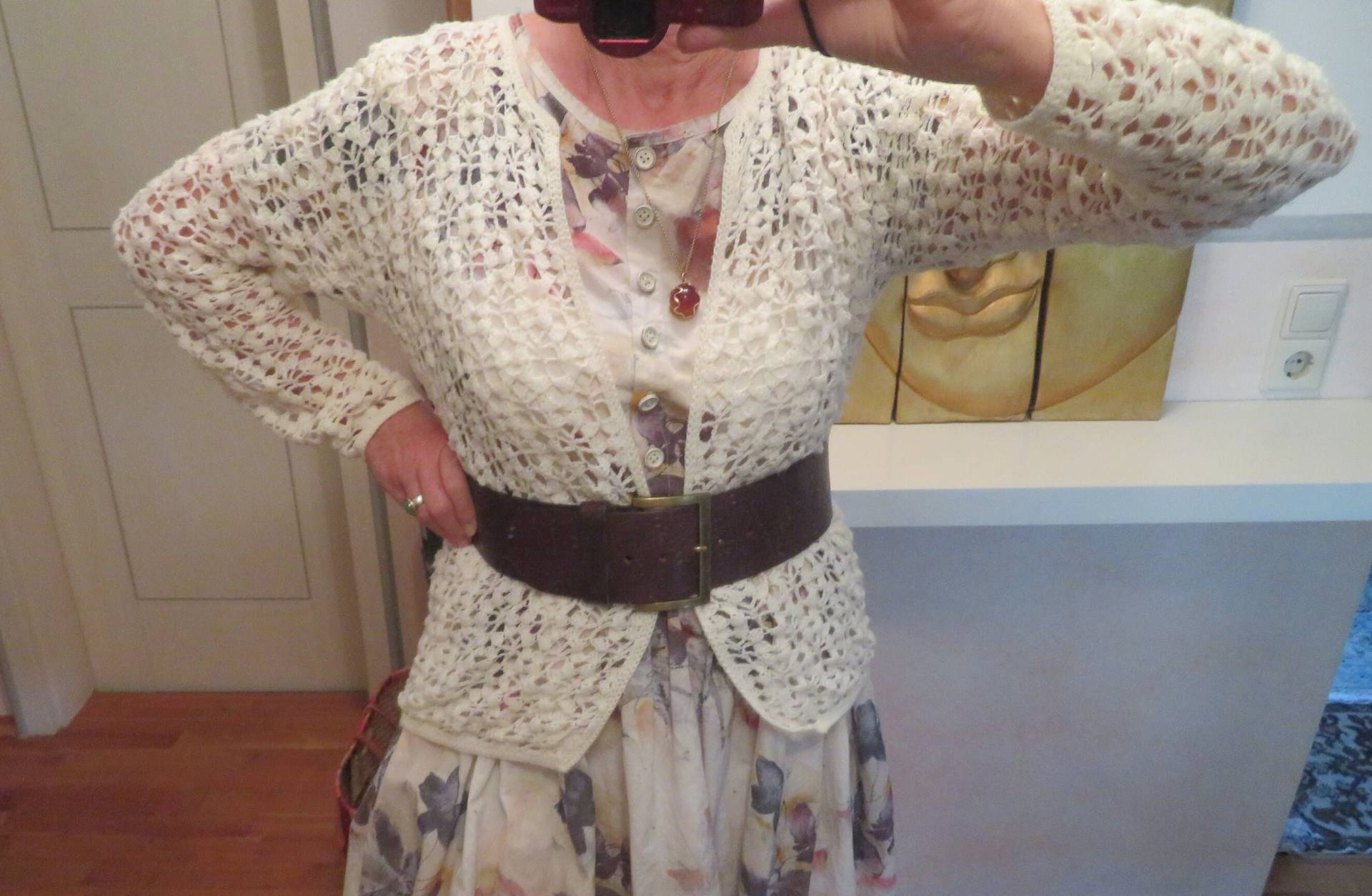 50Er Jahre Zart Ajour Strickpullover Elfenbein Ösen Pullover Hand Gehäkelt Size L Fenster Muster Handstrick Weich Braut Cardigan von BettysVintageHouse