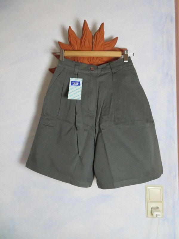 60Er Cargo Shorts Womens Size Xs/Xxs Bundfalten Twill Arbeiter Hose Hoch Taillierte 100% Baumwolle Nos Ungetragen Mit Etikett von BettysVintageHouse