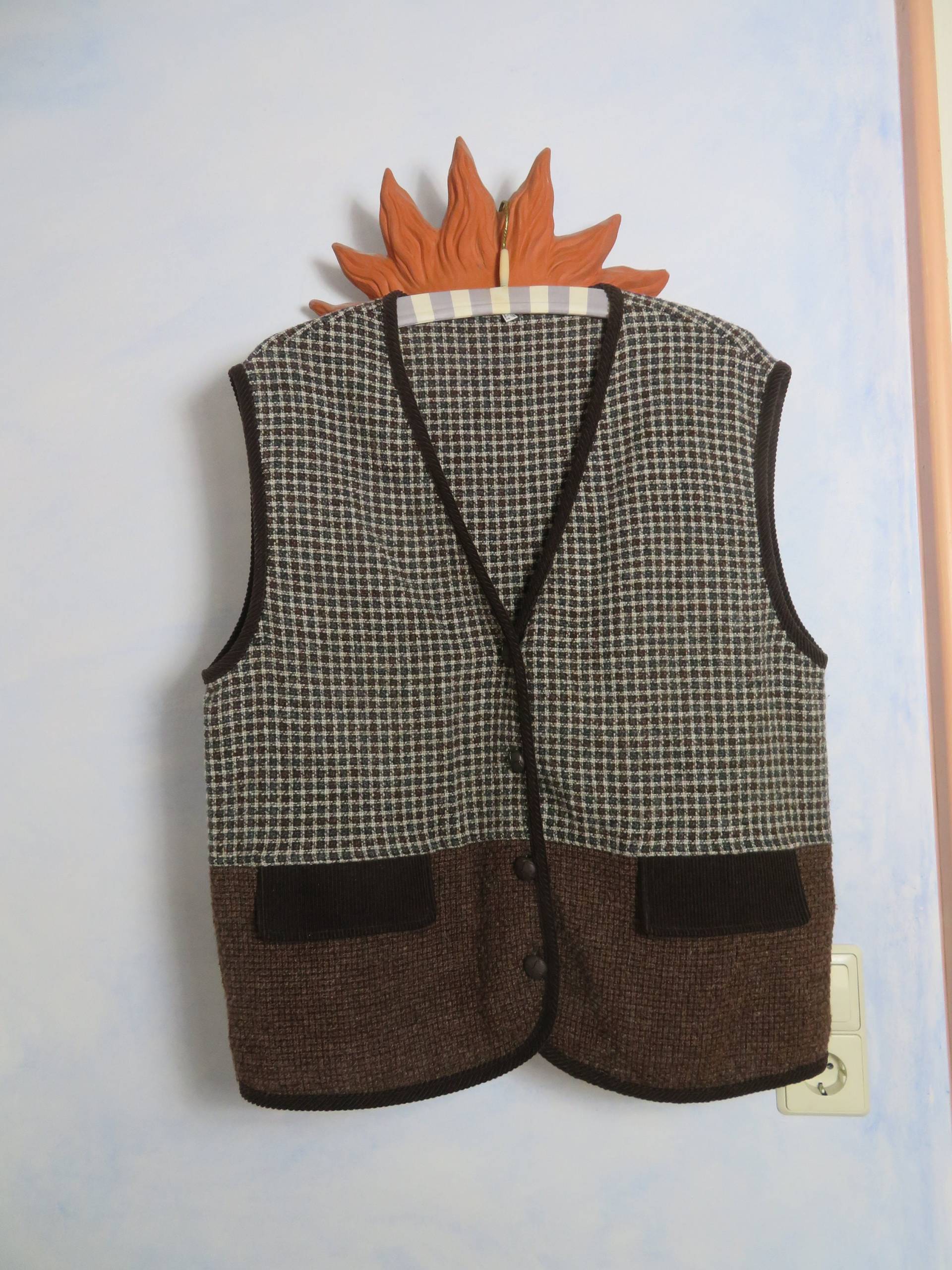 70Er Jahre Kord-Weste Mit Wolle Und Kord-Details Mens L/Womans Xxl Overshirt Kariert Braun Vintage Jacke Ohne Ärmel von BettysVintageHouse