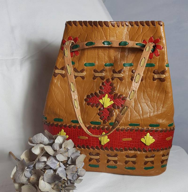 Crazy Pattern Hippie Lederbeutel Bestickte Pyramide Leder-Handtasche, Kordelzug Tasche Hand Genäht Sack Leder Beutel Bucket Bag 60S Crazy Pattern Hippie Lederbeutel Bestickte Pyramide Leder-Handtasche, Kordelzug Tasche Hand Genäht Sack Leder Beutel Bucket Bag 60S von BettysVintageHouse