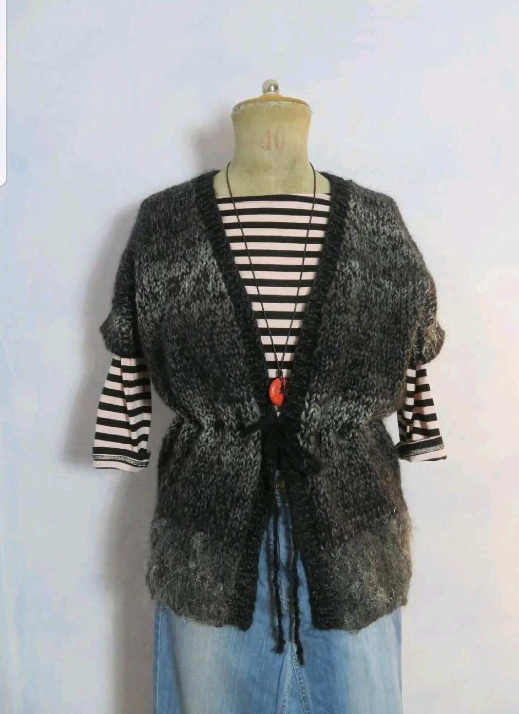 Grobstrick Weste Schurwolle Handgestrickt Warm Weich Skandinavisch Size M/L Grau Schwarz Ungetragen von BettysVintageHouse