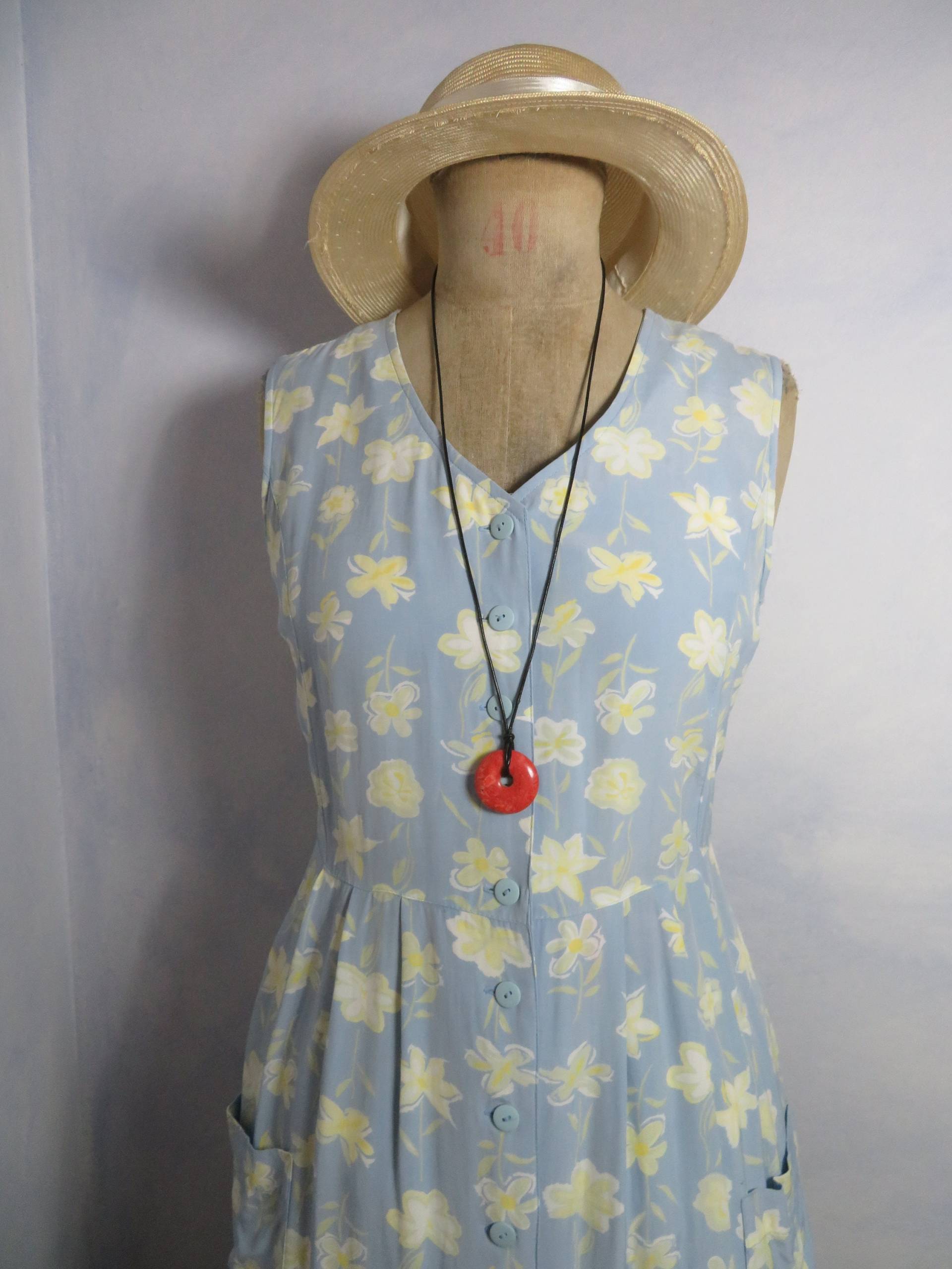 Size S/M Himmelblau Französisch Blumenkleid Fit & Flare Knopf Kleid Blass Gelbe Margerite Preppy Maxi Hohe Taille Viskose 80Er von BettysVintageHouse